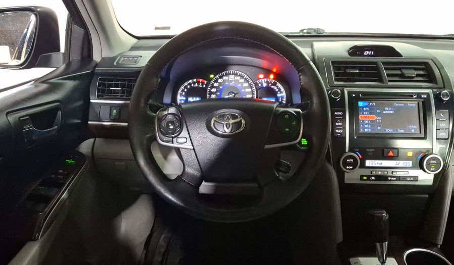 Toyota Camry 2.5 XLE L4 6AT Sedan 2014