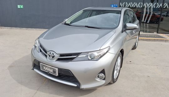 Toyota • Auris