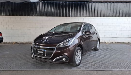 Peugeot • 208