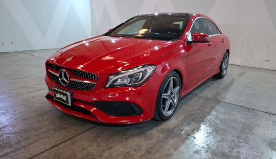 Mercedes Benz • Clase CLA