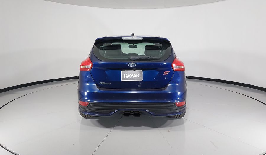 Ford Focus 2.0 ST TM Hatchback 2016