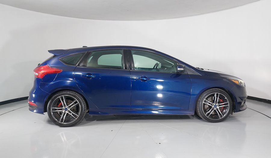Ford Focus 2.0 ST TM Hatchback 2016