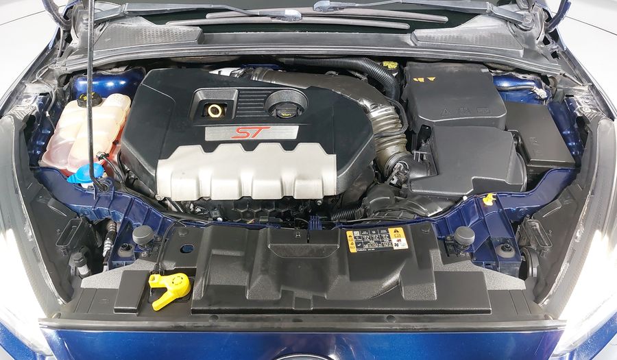 Ford Focus 2.0 ST TM Hatchback 2016
