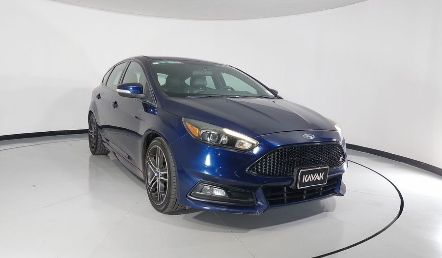 Ford Focus 2.0 ST TM Hatchback 2016