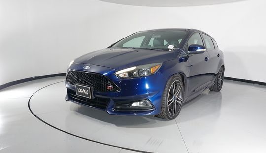 Ford • Focus