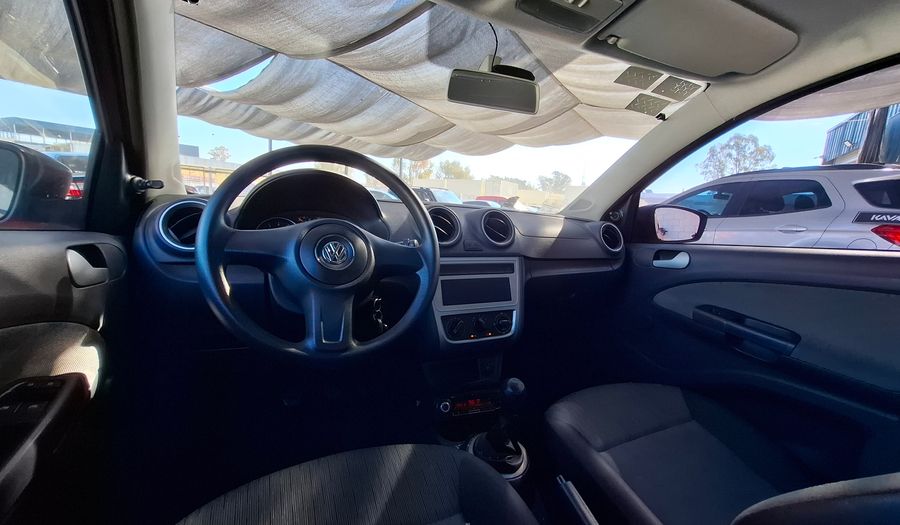 Volkswagen Voyage 1.6 COMFORTLINE Sedan 2013