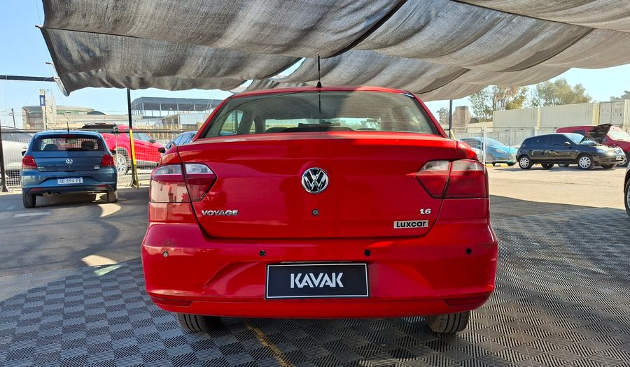 Volkswagen Voyage 1.6 COMFORTLINE Sedan 2013