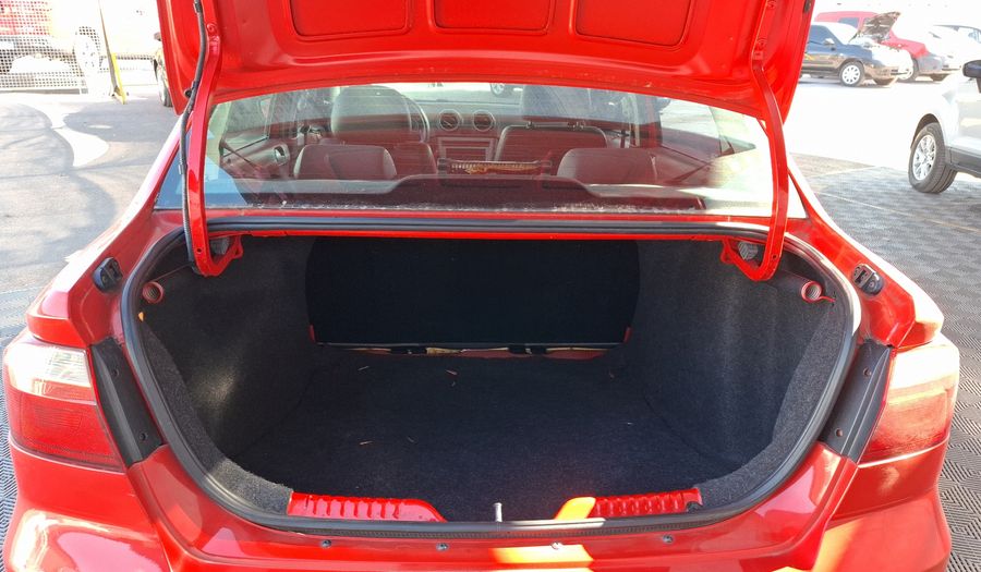 Volkswagen Voyage 1.6 COMFORTLINE Sedan 2013