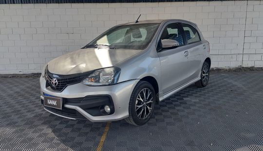 Toyota • Etios