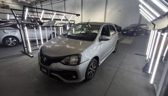 Toyota • Etios