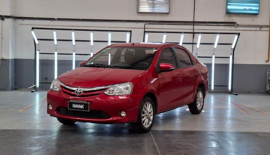 Toyota • Etios