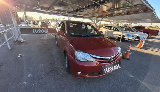 Toyota • Etios