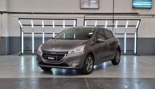 Peugeot • 208