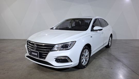 2023 • 14,196 km • Automático