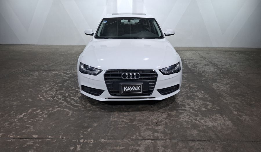 Audi A4 2.0 TFSI TRENDY PLUS MULTITRONIC Sedan 2013