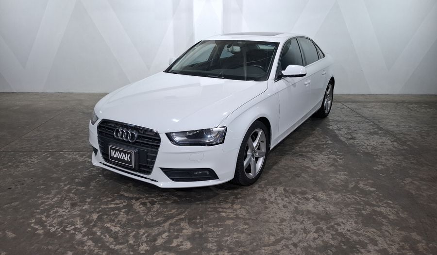 Audi A4 2.0 TFSI TRENDY PLUS MULTITRONIC Sedan 2013