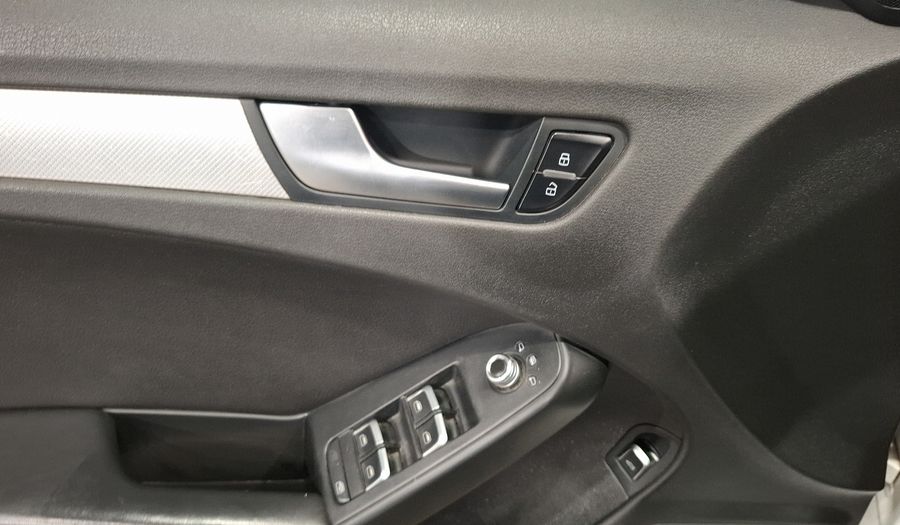 Audi A4 2.0 TFSI TRENDY PLUS MULTITRONIC Sedan 2013