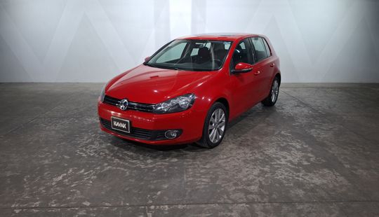 Volkswagen • Golf
