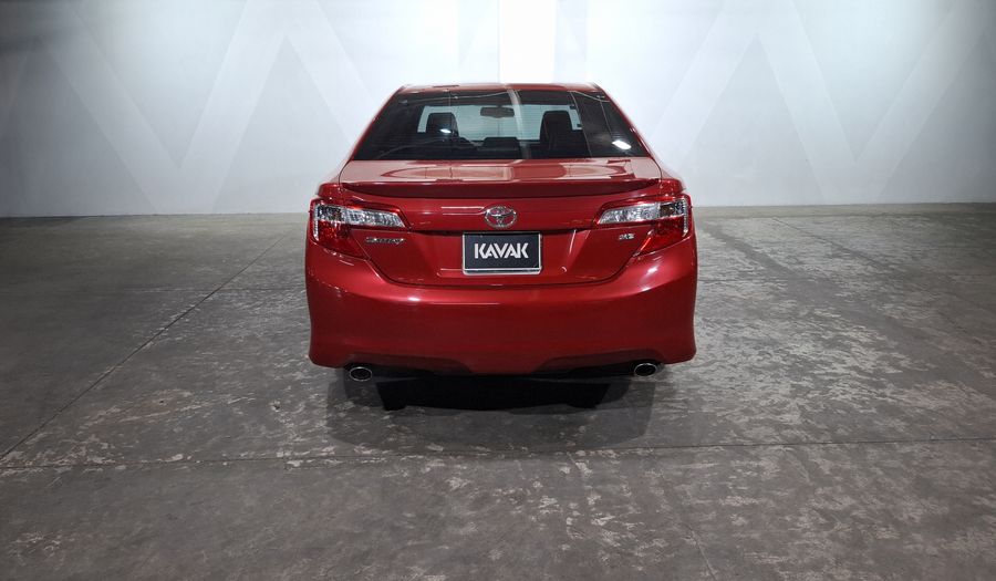 Toyota Camry 3.5 SE V6 6AT Sedan 2012