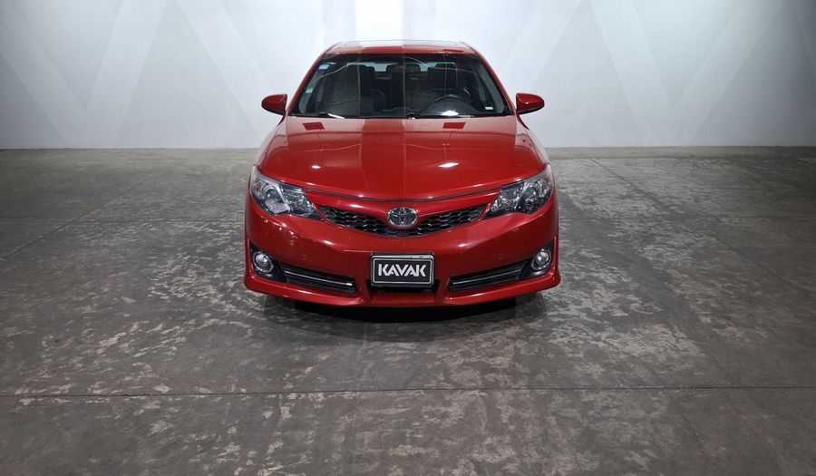 Toyota Camry 3.5 SE V6 6AT Sedan 2012