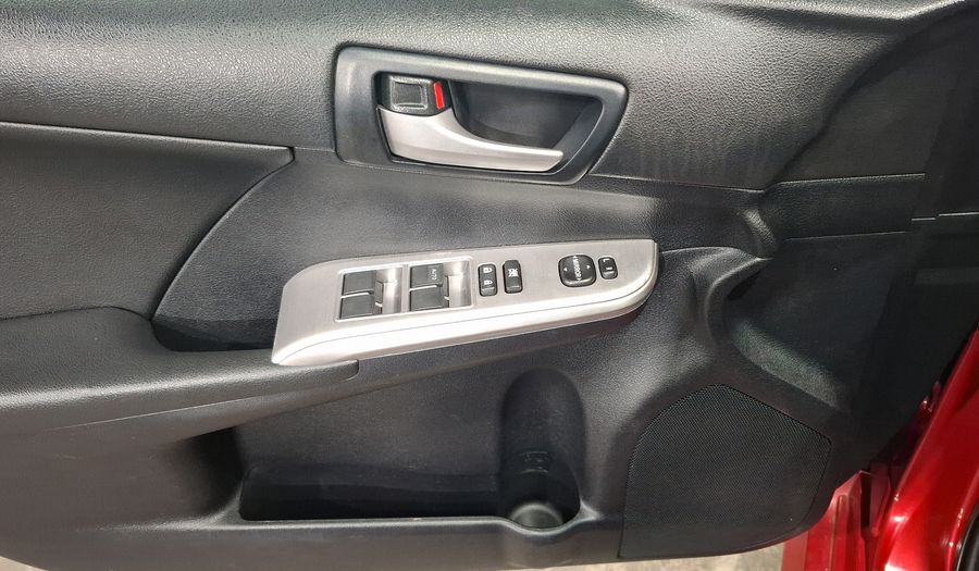 Toyota Camry 3.5 SE V6 6AT Sedan 2012
