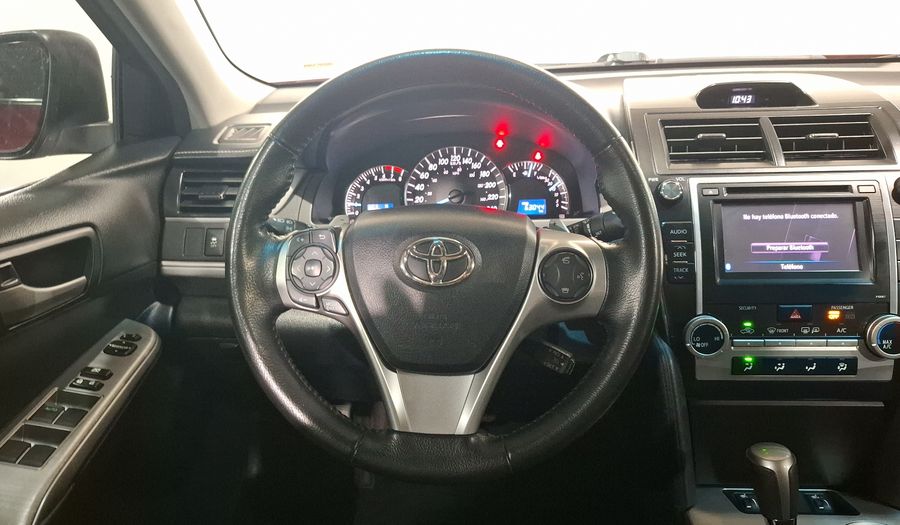 Toyota Camry 3.5 SE V6 6AT Sedan 2012