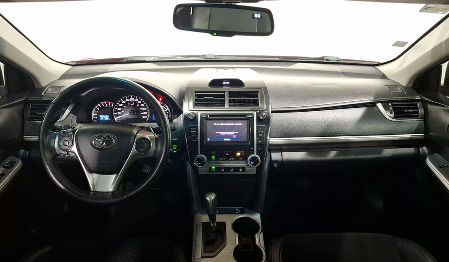 Toyota Camry 3.5 SE V6 6AT Sedan 2012