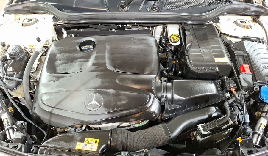 Mercedes Benz Clase A 1.6 200 CGI 7G-DCT Hatchback 2013