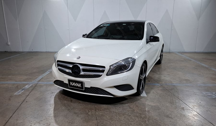 Mercedes Benz Clase A 1.6 200 CGI 7G-DCT Hatchback 2013