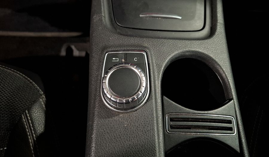 Mercedes Benz Clase A 1.6 200 CGI 7G-DCT Hatchback 2013