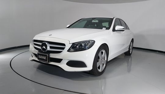 Mercedes Benz • Clase C