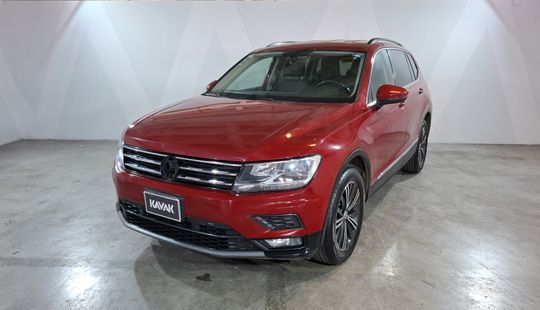 Volkswagen • Tiguan
