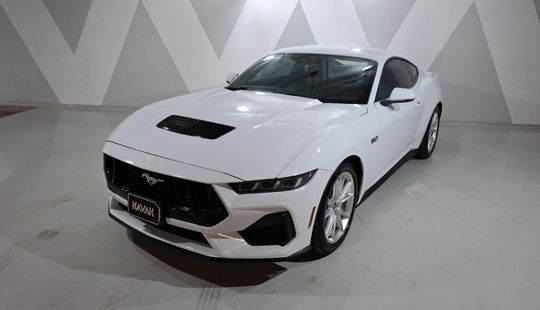 Ford • Mustang