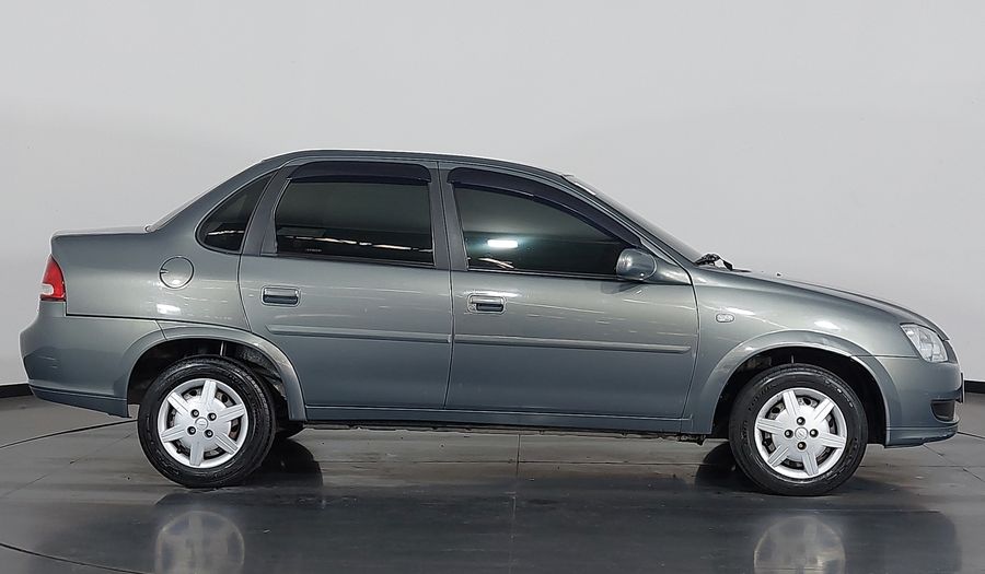 Chevrolet Classic MPFI LS Sedan 2013