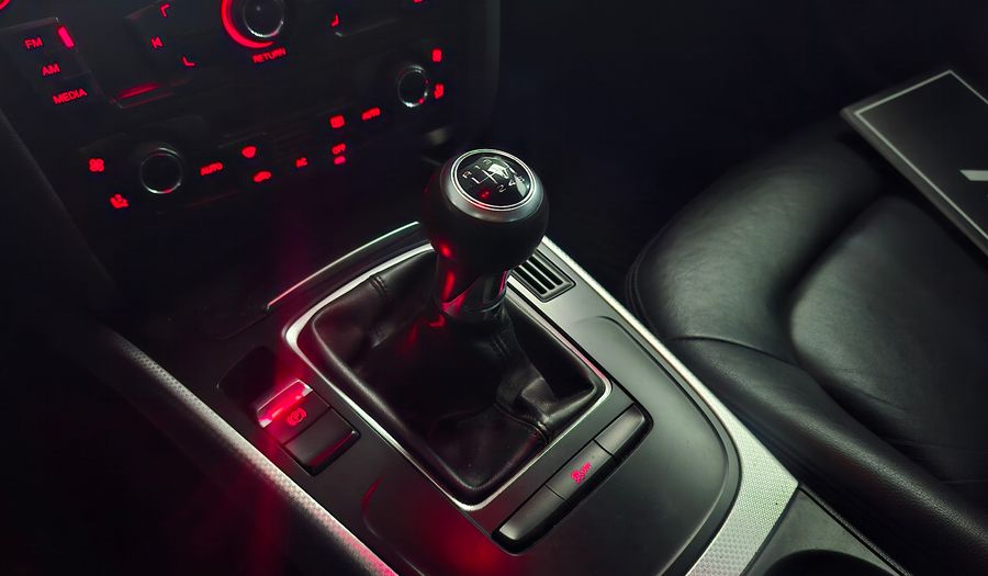 Audi A4 1.8 TFSI AMBITION Sedan 2011