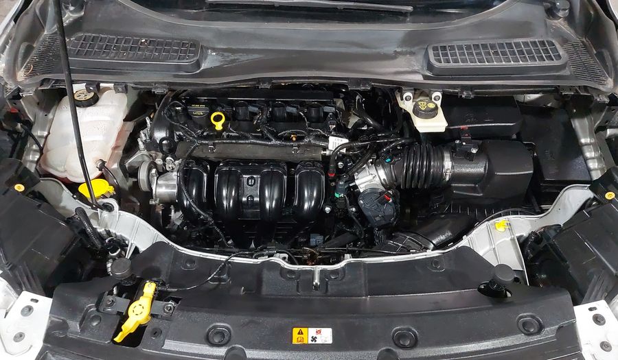 Ford Escape 2.5 S I4 AT Suv 2015