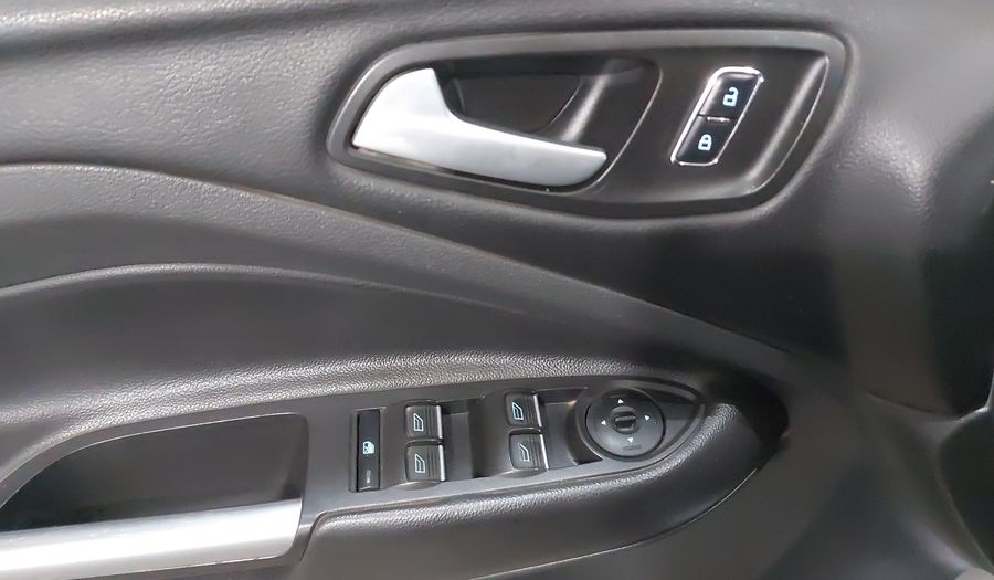 Ford Escape 2.5 S I4 AT Suv 2015