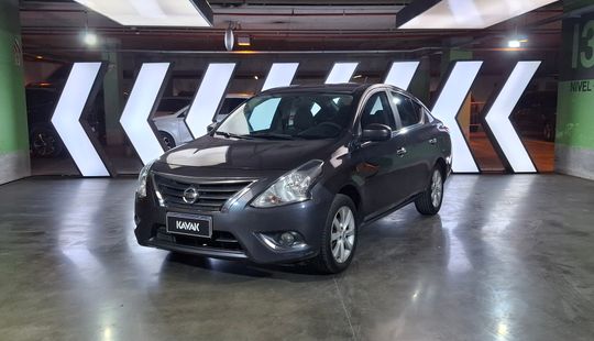 Nissan • Versa