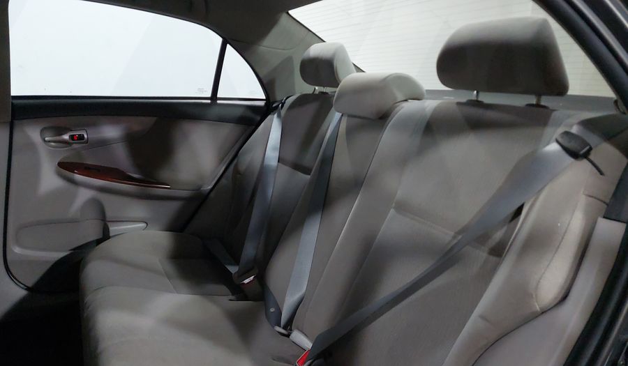 Toyota Corolla 1.8 XLE AT Sedan 2012
