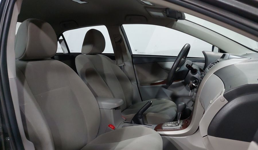 Toyota Corolla 1.8 XLE AT Sedan 2012