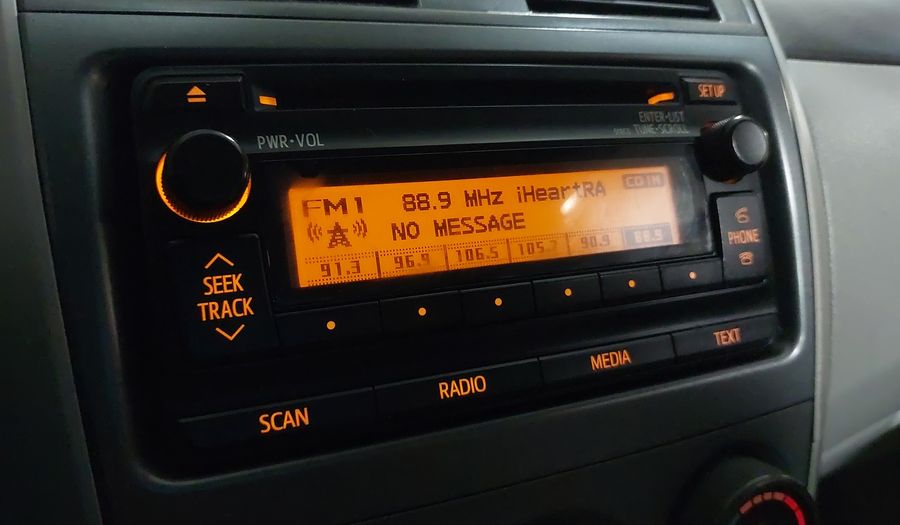 Toyota Corolla 1.8 XLE AT Sedan 2012