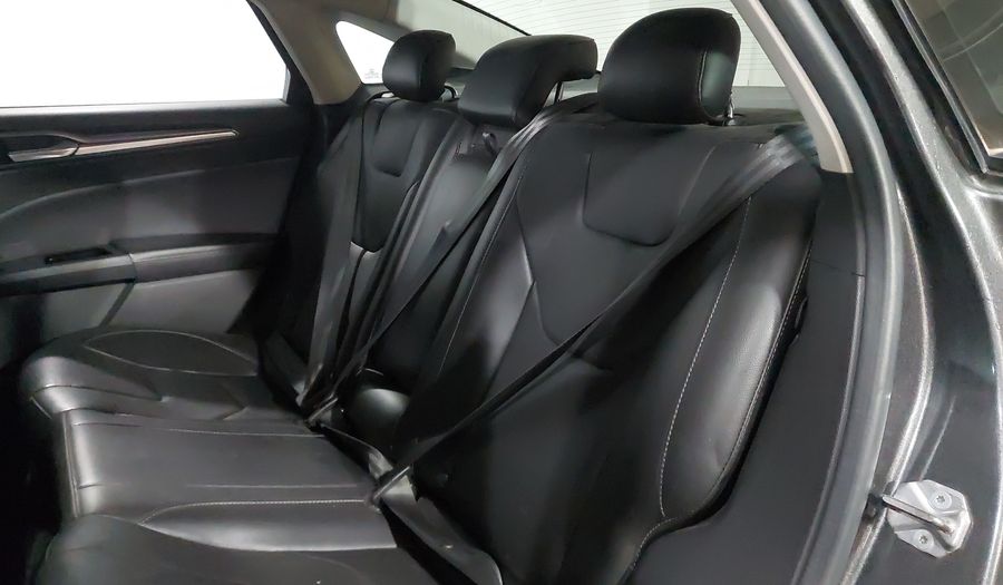 Ford Fusion 2.0 GTDI TITANIUM PLUS AT Sedan 2015