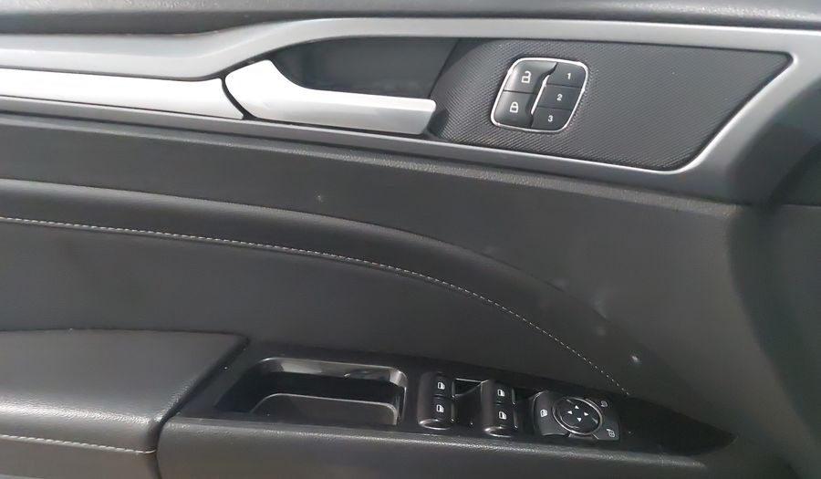 Ford Fusion 2.0 GTDI TITANIUM PLUS AT Sedan 2015