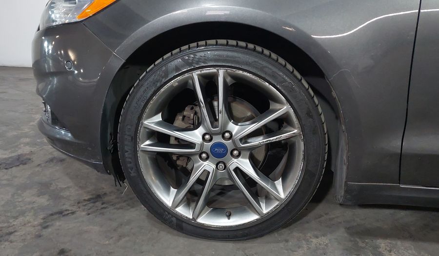 Ford Fusion 2.0 GTDI TITANIUM PLUS AT Sedan 2015