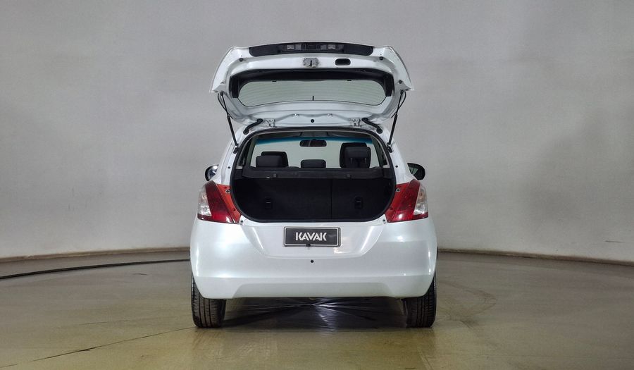 Suzuki Swift 1.4 GL Hatchback 2013