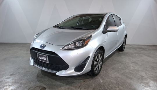 Toyota • Prius C