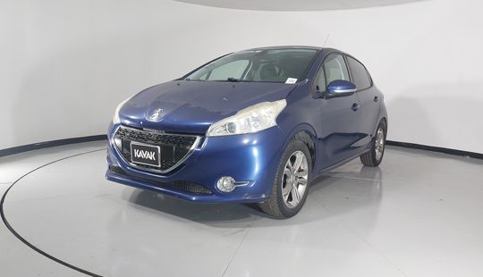 Peugeot • 208