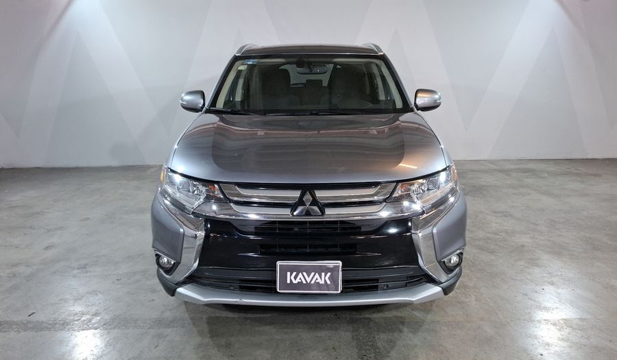 Mitsubishi Outlander 2.4 SE + Suv 2017