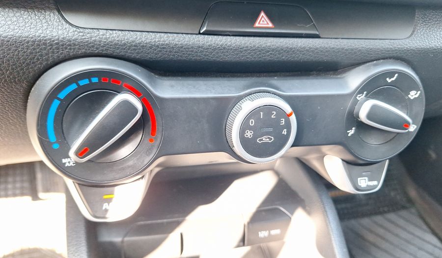 Kia Rio 4 1.4 LX AC Sedan 2021
