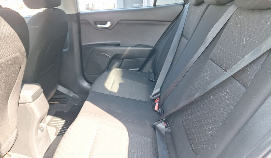 Kia Rio 4 1.4 LX AC Sedan 2021
